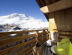 Apartment in L'eclose With Mountain Views