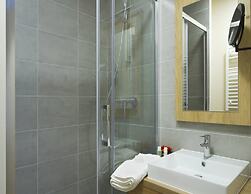 Apartment in L'eclose With Mountain Views