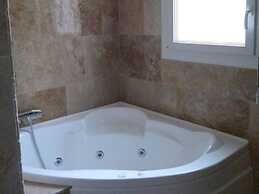 Nice Villa in Morieres-les-avignon With Pool