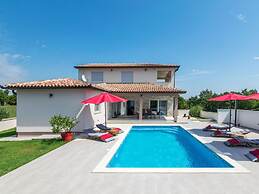 Villa Lena Comfortable Holiday Residence