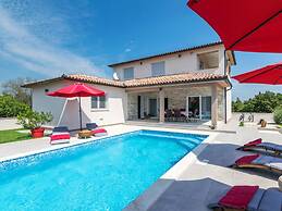 Villa Lena Comfortable Holiday Residence