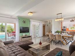 Villa Lena Comfortable Holiday Residence