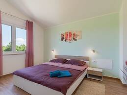 Villa Lena Comfortable Holiday Residence