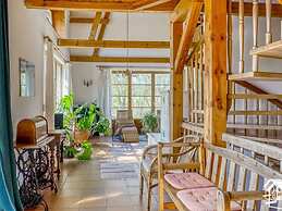 Peter Lassau Modern Retreat
