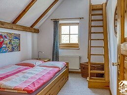 Peter Lassau Modern Retreat