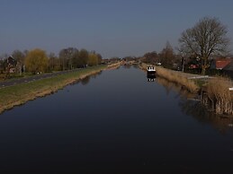 Beautiful Bungalow Near Alkmaar