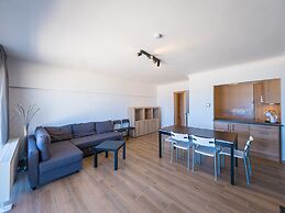 Apartment With 3 Bedrooms and sea View