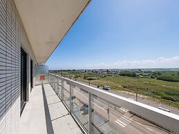 Apartment With 3 Bedrooms and sea View