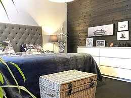 2 Person Holiday Home in Aby