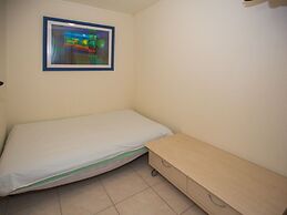 Apartment Near Zeedijk With Sea View