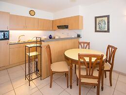 Apartment Near Zeedijk With Sea View
