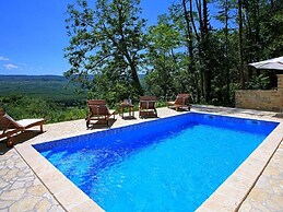 Aurora Comfortable Holiday Residence