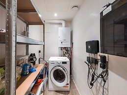 Moorea City Center Apartment
