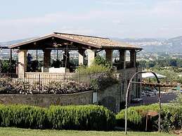 Apartment in Umbria With Infinity Pool Views
