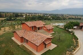 Apartment in Umbria With Infinity Pool Views