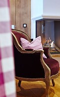 Suite Beech Modern Retreat
