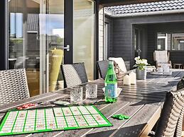 5 Star Holiday Home in Romo