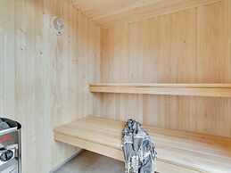 5 Star Holiday Home in Romo