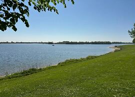 Chalet With Pond View in Gelderland