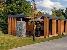 Modern Holiday Home With sun Shower