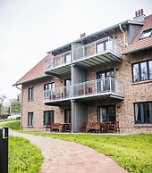 Narrow Luzin Modern Retreat