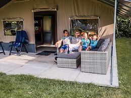 Fine Safari Tent in a Holiday Park