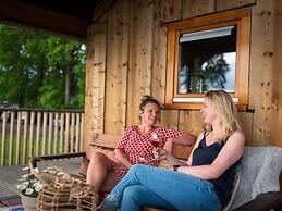 Lodge by Dutch Meadows With Scenic Veranda