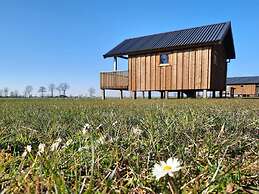 Lodge by Dutch Meadows With Scenic Veranda