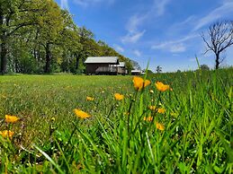 Lodge by Dutch Meadows With Scenic Veranda