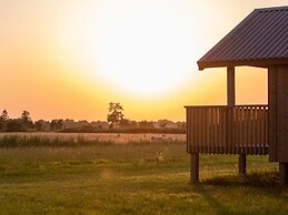 Lodge by Dutch Meadows With Scenic Veranda