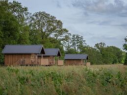 Lodge by Dutch Meadows With Scenic Veranda
