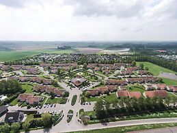 Bungalow in Renesse Near North Sea Beach