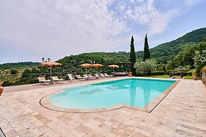 Serene Chianti Retreat