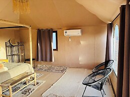 Amskou Camp