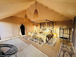 Amskou Camp