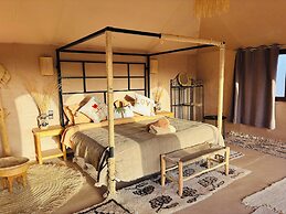Amskou Camp