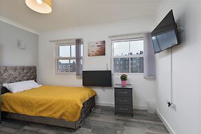 2 Bed Flat - Sleeps 4 - Wifi