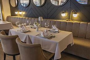 Sisus Marina Hotel