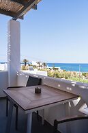 Filia Skyros Suites