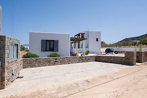 Filia Skyros Suites