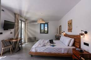 Filia Skyros Suites