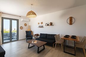 Filia Skyros Suites