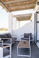 Filia Skyros Suites