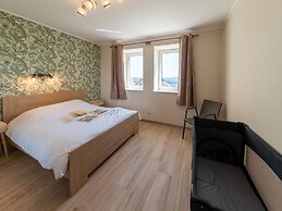 Roomy Getaway Near Spa F1