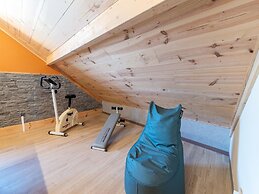 Roomy Getaway Near Spa F1