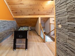 Roomy Getaway Near Spa F1