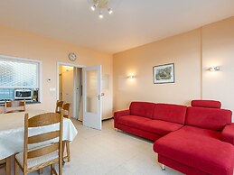 Ground Floor Apartment With sea View and Garage