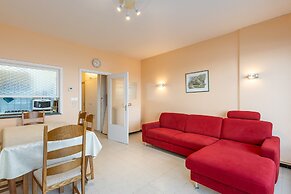 Ground Floor Apartment With sea View and Garage