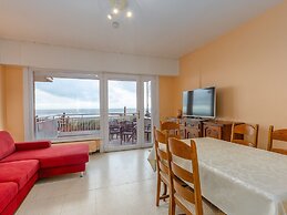 Ground Floor Apartment With sea View and Garage