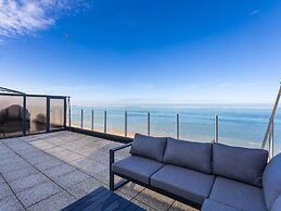 Exclusive Penthouse With Breathtaking 360deg View